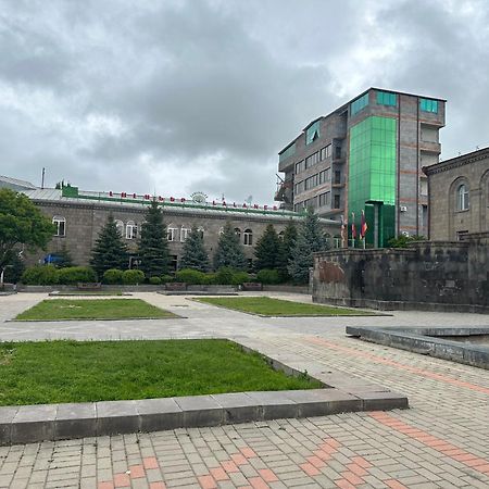 Lalaner Hotel Sisian Exterior foto