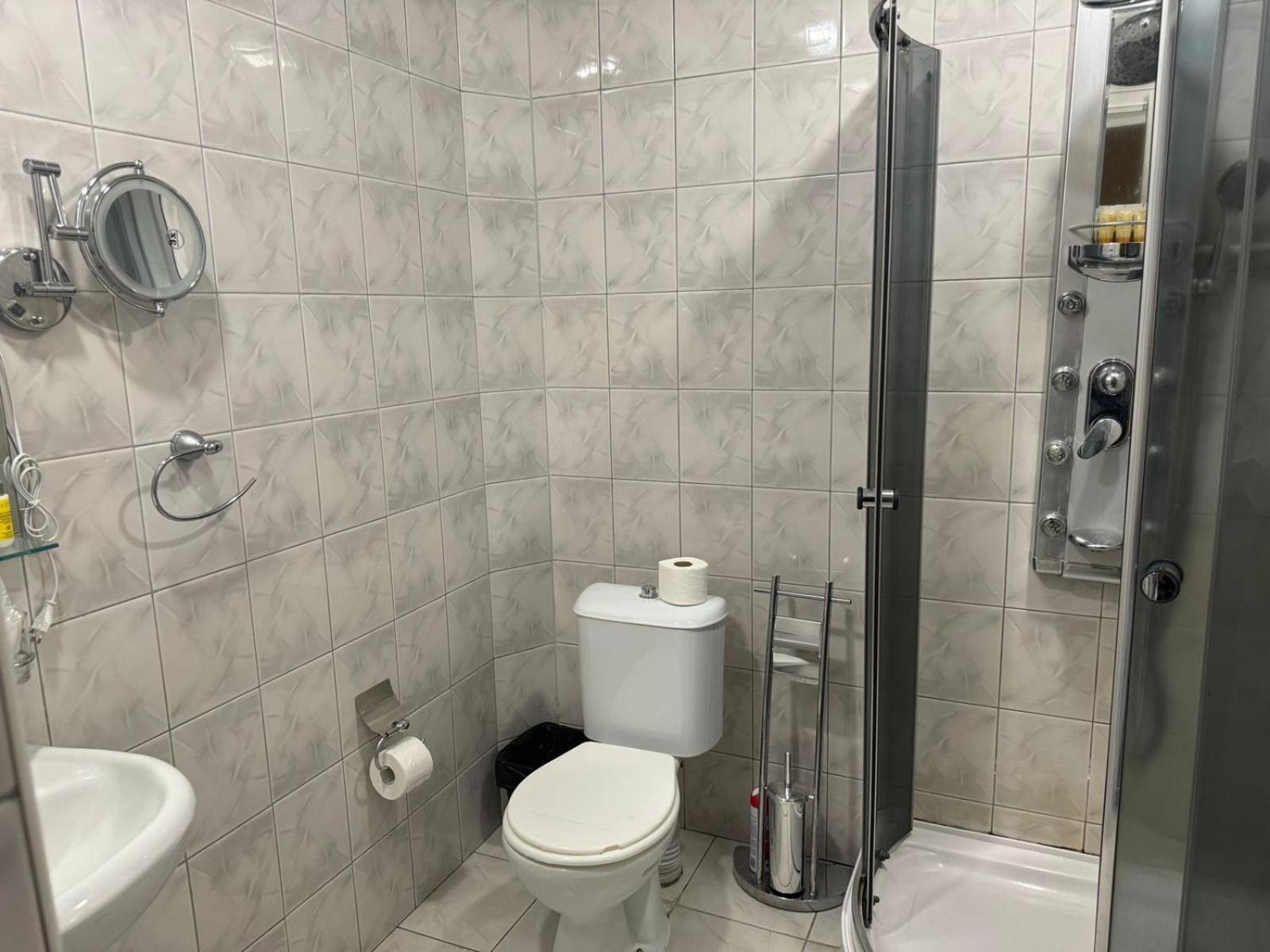 Lalaner Hotel Sisian Quarto foto