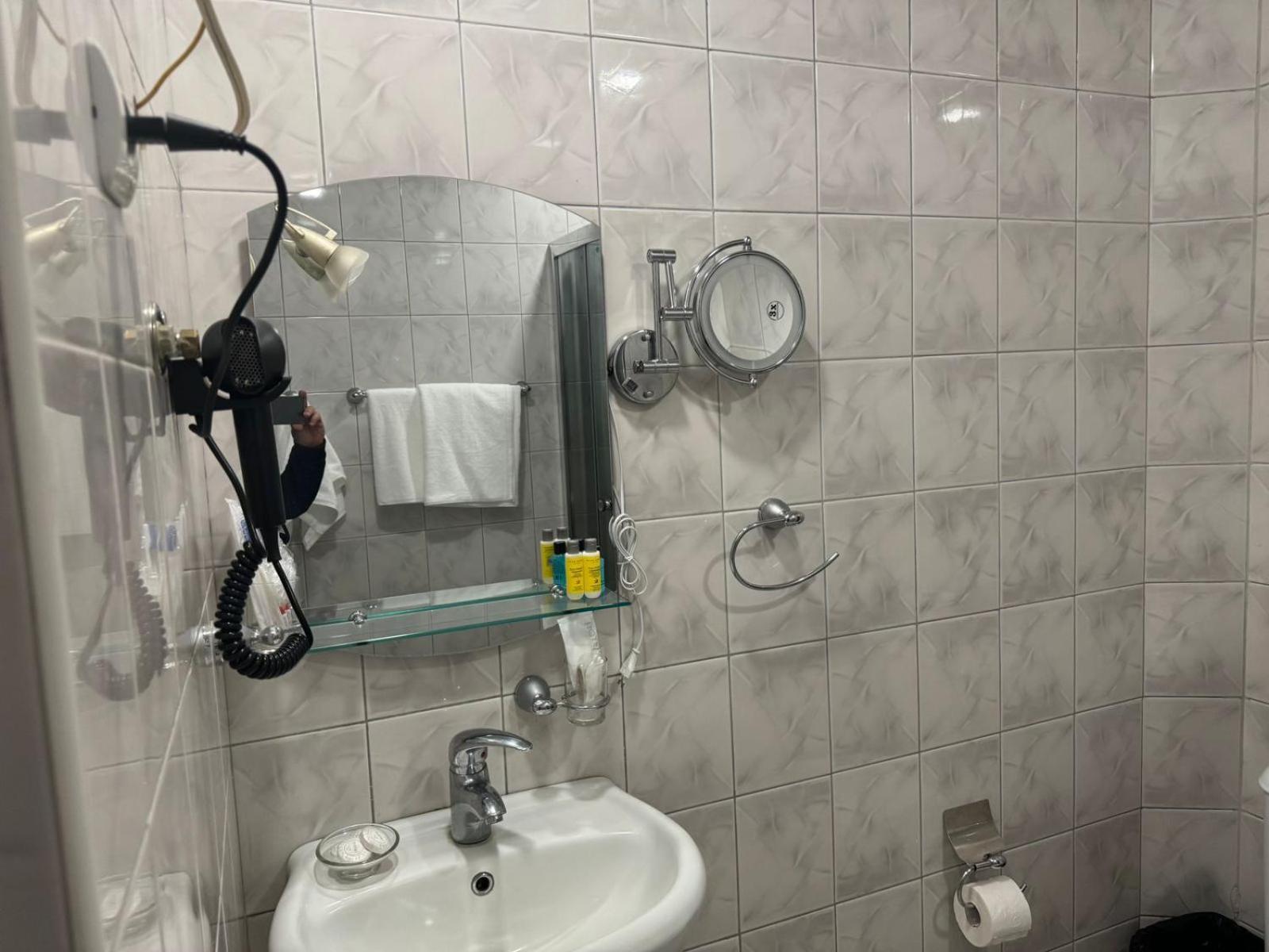 Lalaner Hotel Sisian Quarto foto